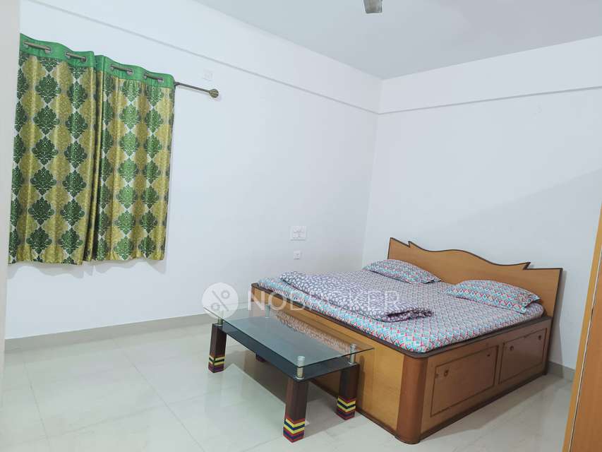 2 BHK Flat In Sri Balaji Emerald, Kaikondrahalli For Sale  In Kaikondrahalli