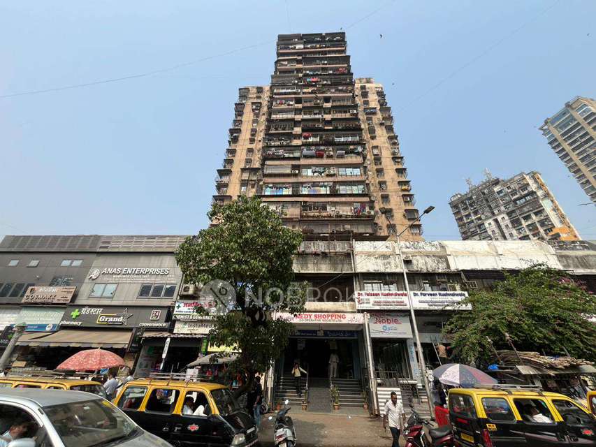 Shop in Nagpada Junction, Mumbai for Rent 