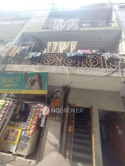 4+ BHK Flat In Standalone Building	 for Rent  In Tughlakabad