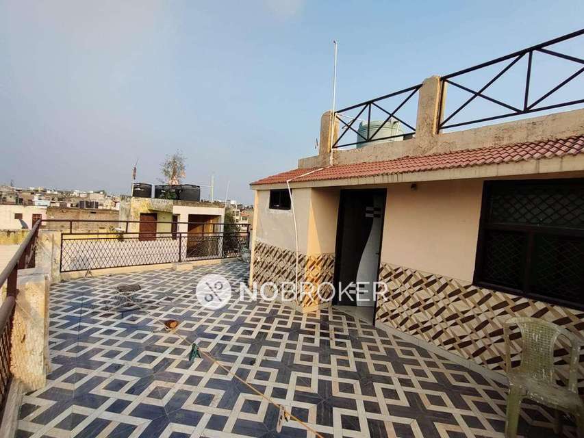 2 BHK Flat For Sale  In Shakarpur