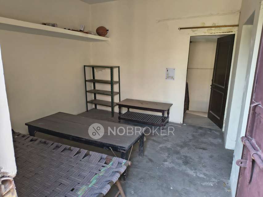 1 RK House for Rent  In Sector 8