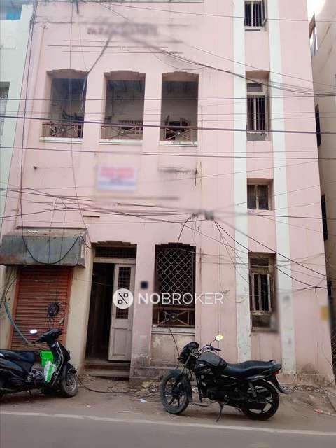 4+ BHK Flat for Rent  In Periyamet