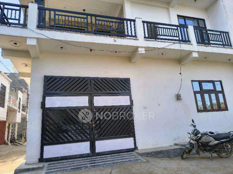 3 BHK House for Rent  In Hfvg+2mm, Roza Jalalpur, Roza Jalalpur Village, Greater Noida, Uttar Pradesh 203207, India