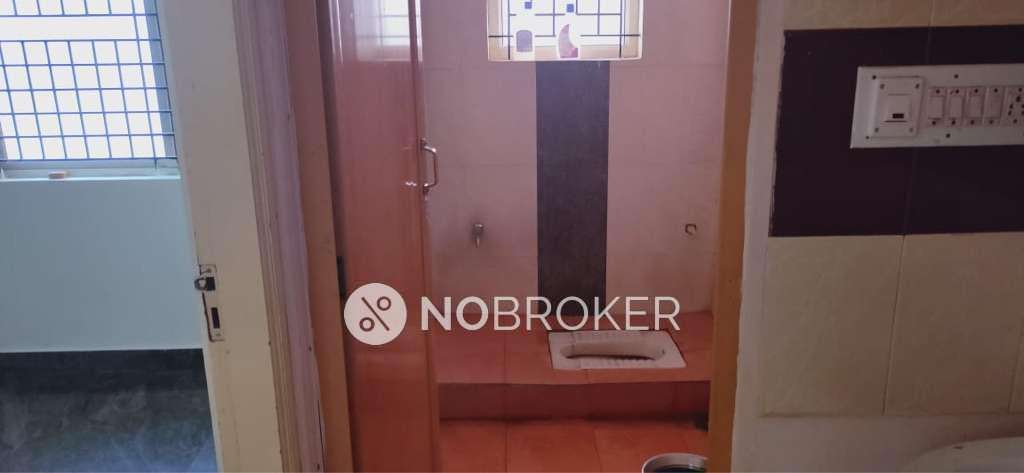 4+ BHK Flat In Standalone Building  For Sale  In Uttarahalli Hobli