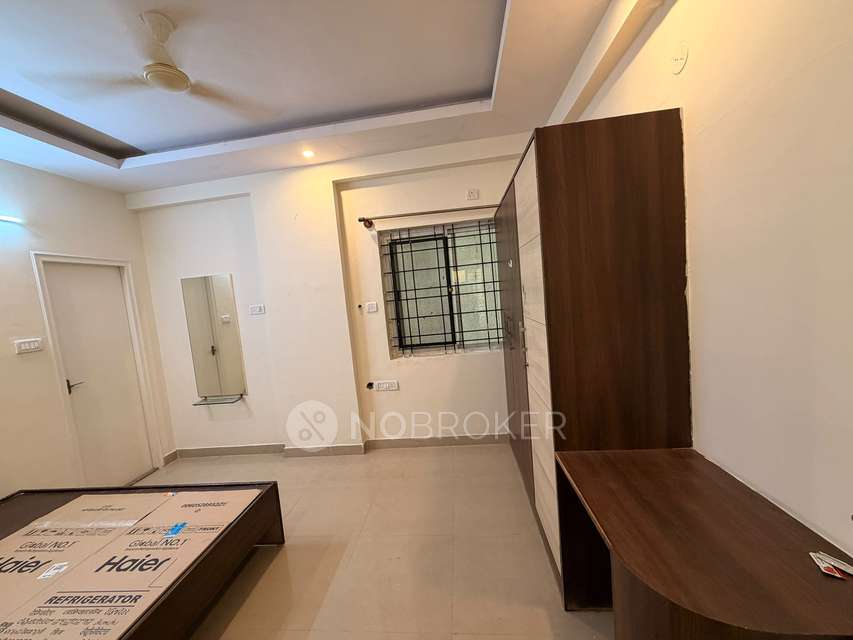 Single Room for Male In 2 BHK  In Pavani Royale, Brookefield In Brookefield
