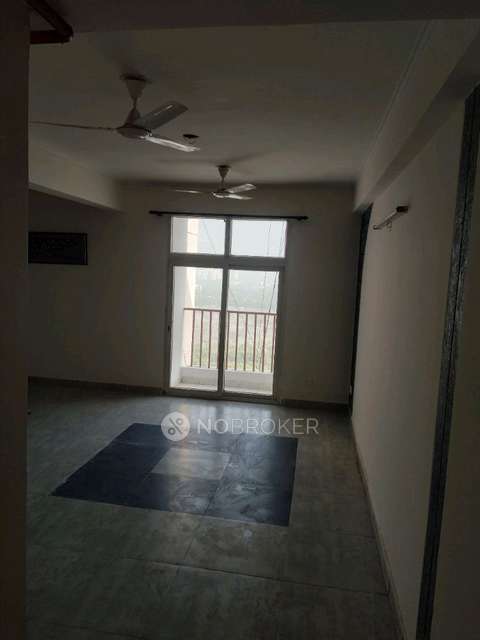 Single Room for  In 3 BHK  In Proview Technocity Apartments In Chi V