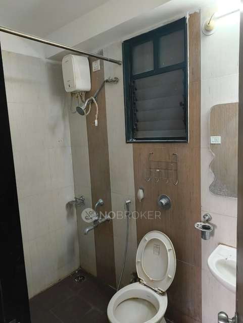 2 BHK Flat In Dreams Elina Building-c Wing Co-op. Housing Society Limited, Pune for Rent  In Pune