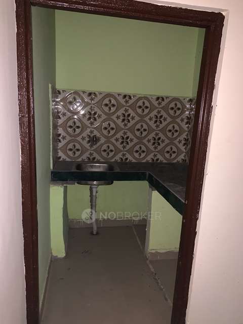 2 BHK Flat In Ramkot For Sale  In Ramkoti, King Koti