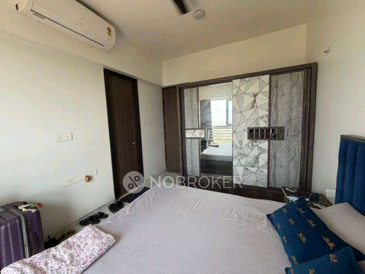 3 BHK Flat In Raheja Sorento for Rent  In Western Malad