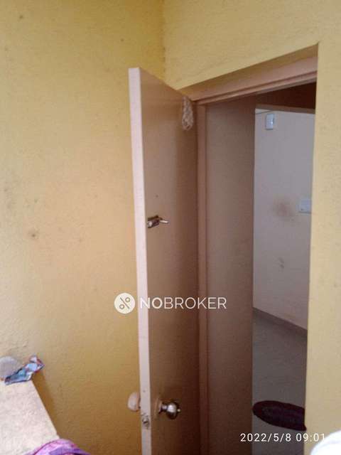 1 BHK Flat In Prabhavathi Paramount Block A For Sale  In Electronic City