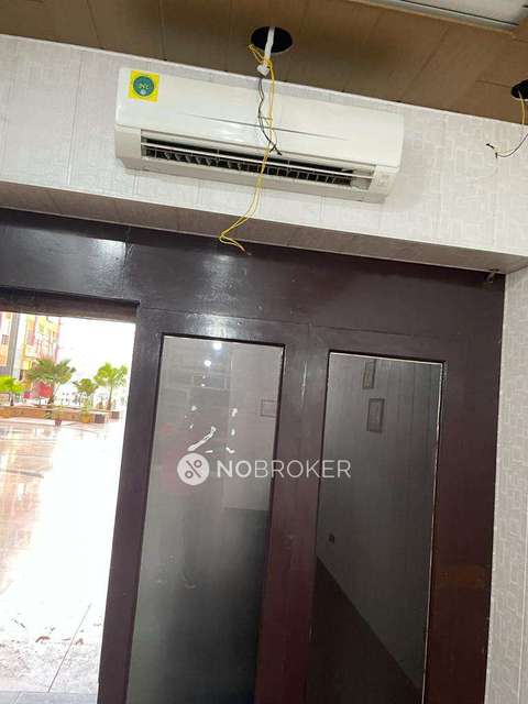 Shop in Janakpuri, Delhi for sale 