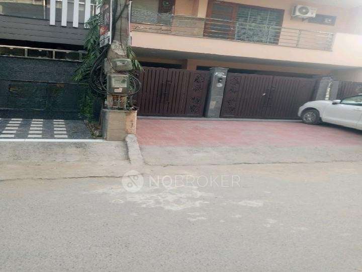 3 BHK Flat In Standalone Building  for Rent  In Sector 47 