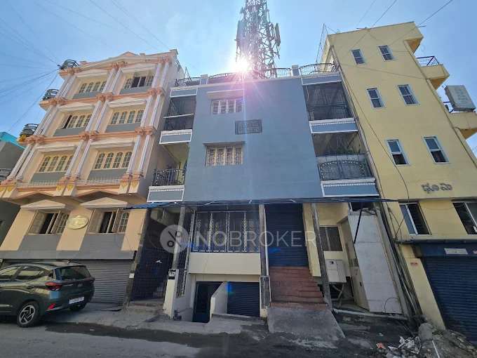 2 BHK Flat In Savita Mansion, Adugodi for Rent  In Adugodi