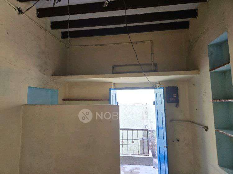 1 RK House for Rent  In 36xx+32q, New Tank Bund Rd, New Vazhaima Nagar, Pananthope Colony, Ayanavaram, Chennai, Tamil Nadu 600012, India