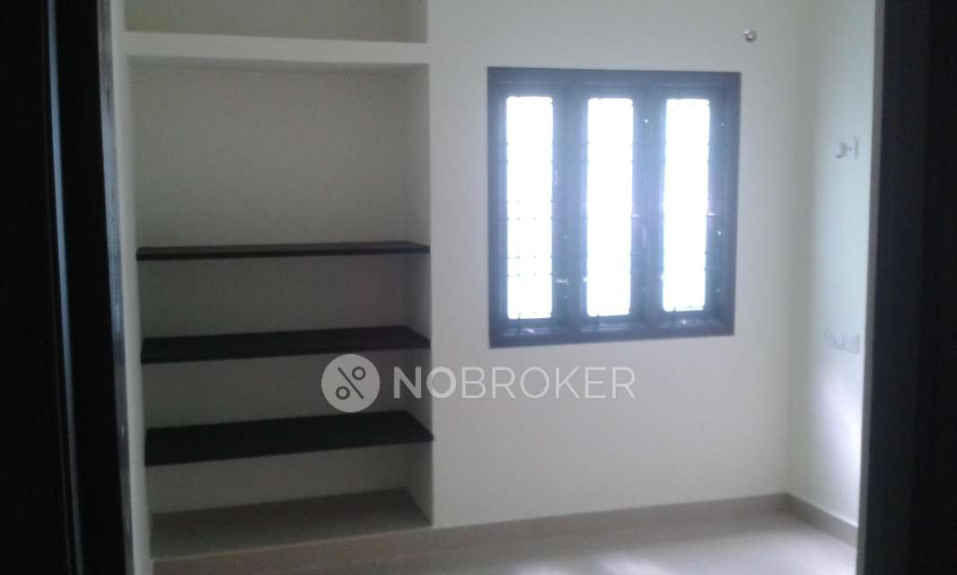 2 BHK Flat In Dolly Sharon For Sale  In Selaiyur