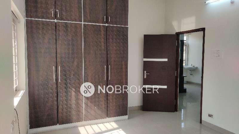 3 BHK Flat In Gayathri Apartment  For Sale  In Banjara Hills