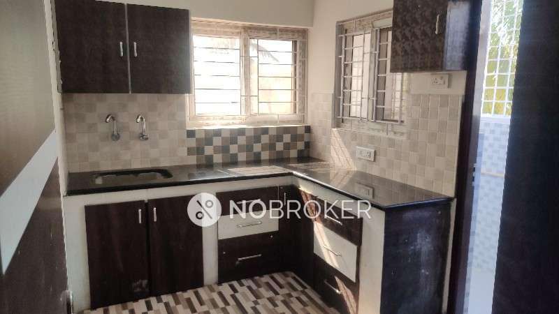 3 BHK Flat In Gayathri Apartment  For Sale  In Banjara Hills