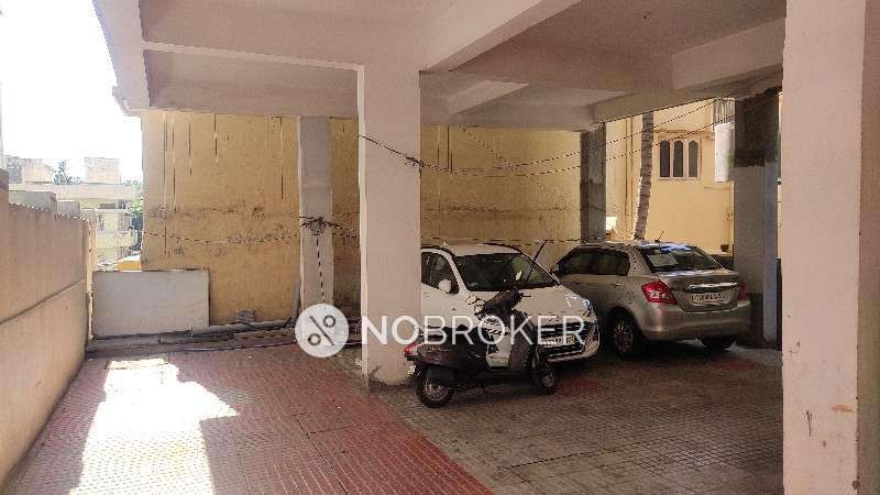 3 BHK Flat In Gayathri Apartment  For Sale  In Banjara Hills