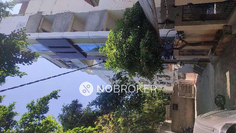 3 BHK Flat In Gayathri Apartment  For Sale  In Banjara Hills