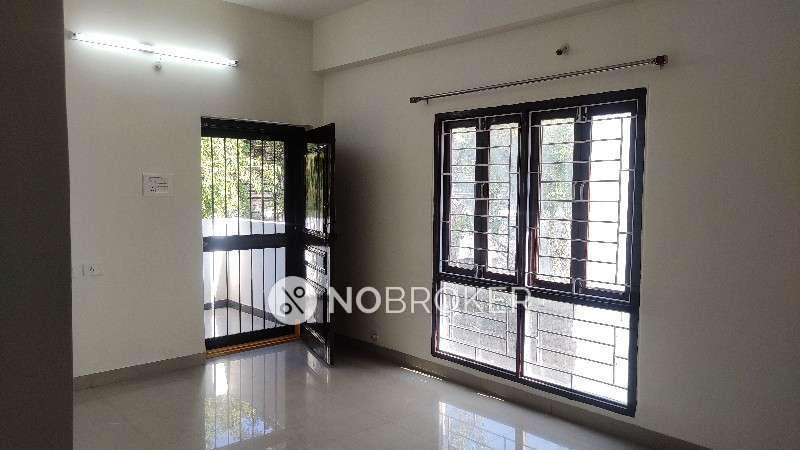 3 BHK Flat In Gayathri Apartment  For Sale  In Banjara Hills