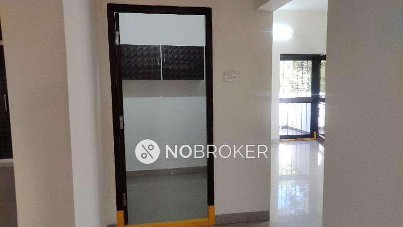 3 BHK Flat In Gayathri Apartment  For Sale  In Banjara Hills