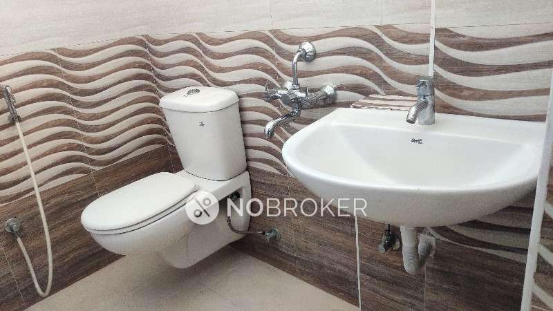 3 BHK Flat In Gayathri Apartment  For Sale  In Banjara Hills