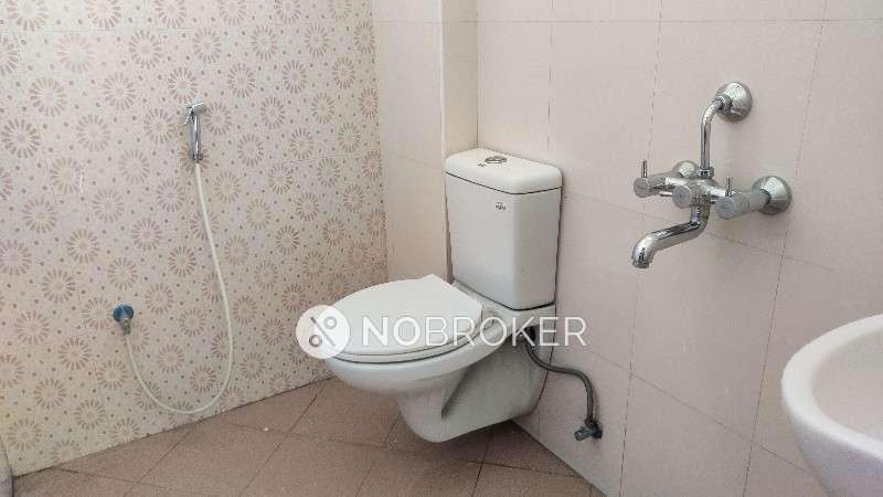 3 BHK Flat In Gayathri Apartment  For Sale  In Banjara Hills