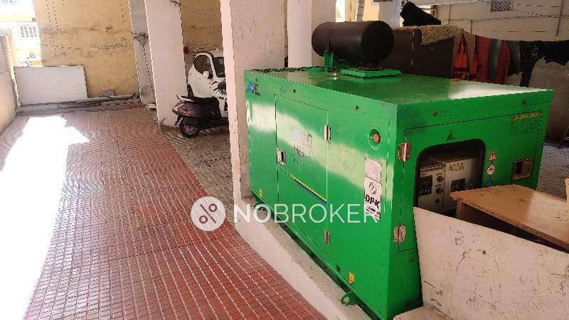 3 BHK Flat In Gayathri Apartment  For Sale  In Banjara Hills