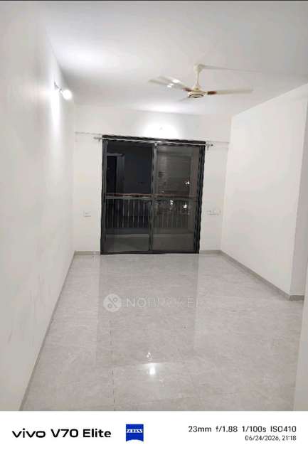 2 BHK Flat In Shree Umiya Tathastu , Chovisawadi for Rent  In Chovisawadi