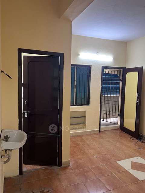 2 BHK Flat In Kasi Apartment For Sale  In Choolaimedu
