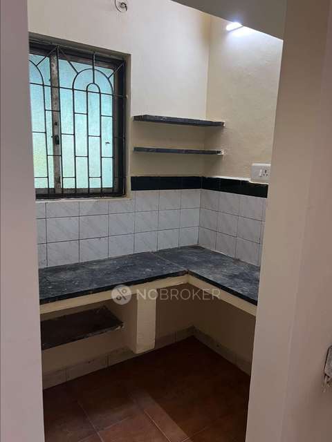 2 BHK Flat In Kasi Apartment For Sale  In Choolaimedu