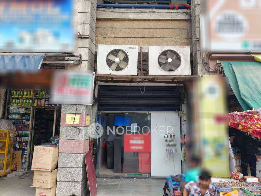 Showroom in Parking, Delhi for Rent 