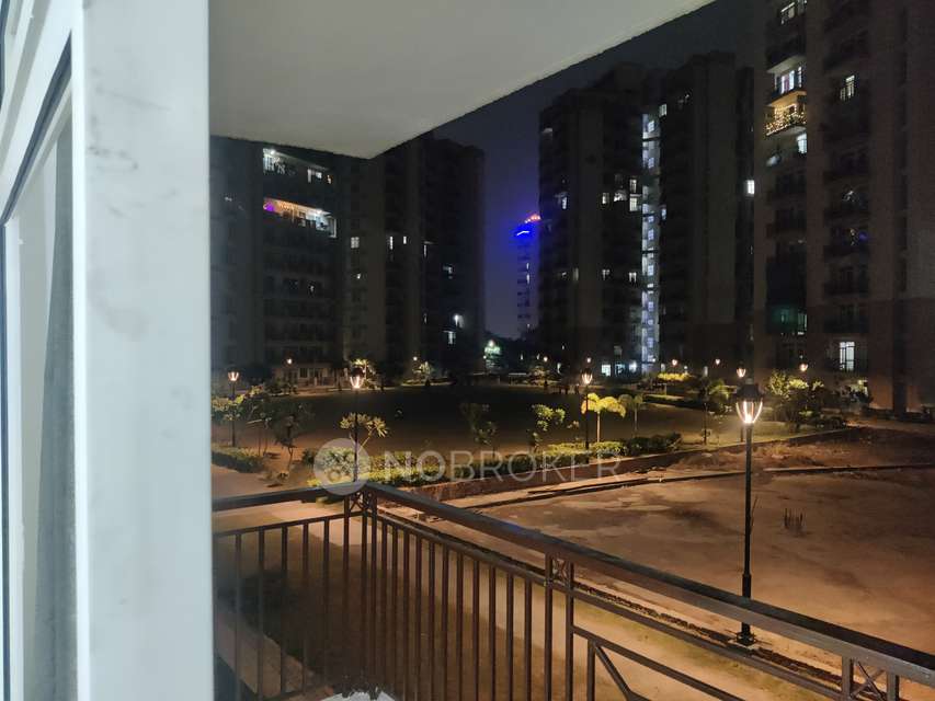 4 BHK Flat In Shree Vardhman Flora for Rent  In Sector-90