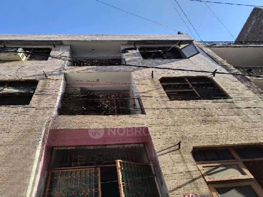 PG for Boys in Sector 15