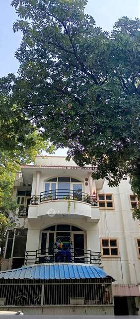 2 BHK Flat In South City 2 D1 Block For Sale  In South City2