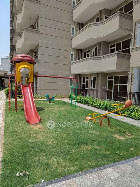 2 BHK Flat In Pyramid Pride for Rent  In Sector 76