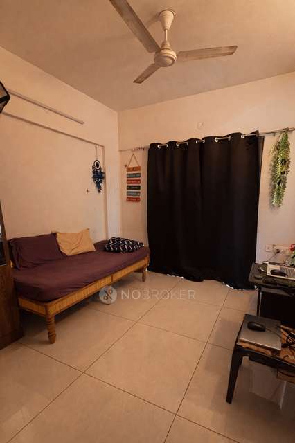 Single Room for Female In 3 BHK In Vandana Residency