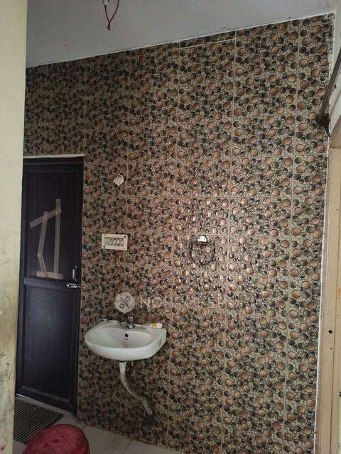 2 BHK Flat In Metro Park Apartments For Sale  In Anna Nagar West Extension