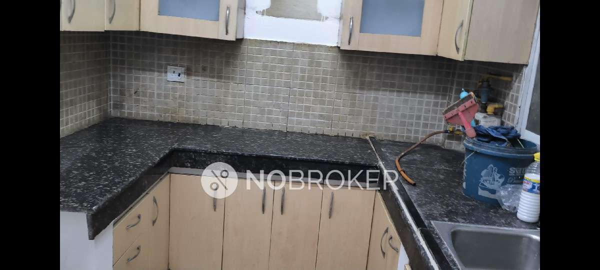 2 BHK Flat In Mahagun Mascot for Rent  In Crossings Republik