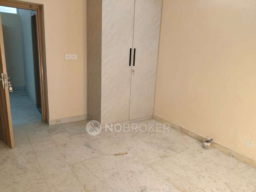 3 BHK Flat In Sfs Flats, Sukhdev Vihar, Sukhdev Vihar for Rent  In Sukhdev Vihar