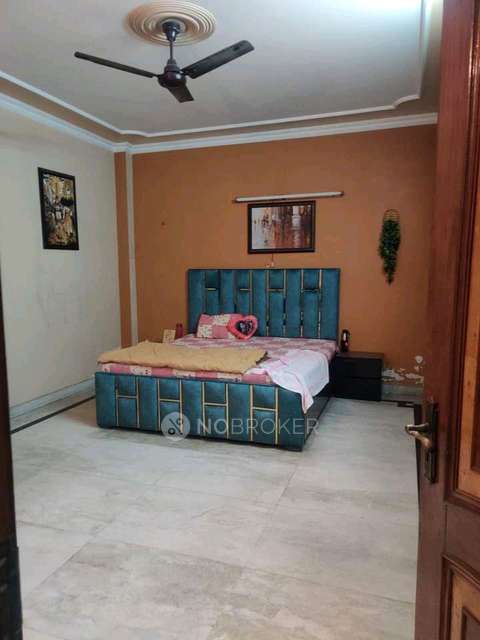 4+ BHK Flat In Shivaji Enclave Vishal Enclave For Sale  In Tagore Garden Extension, Delhi