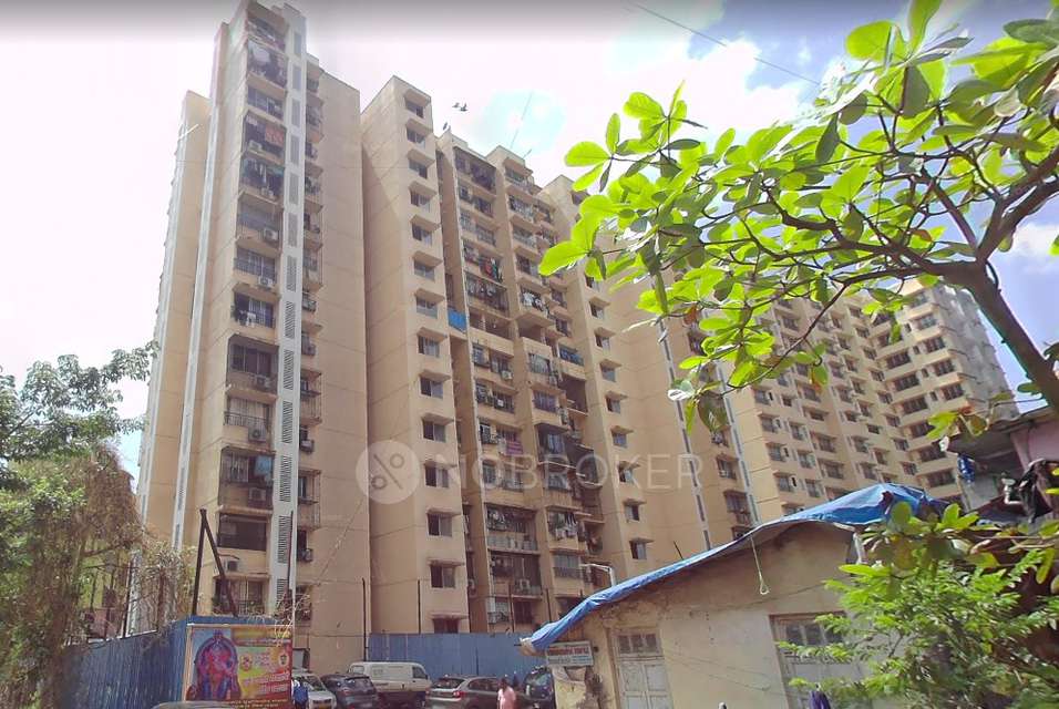 Single Room for Male In 1 RK  In Crystal Midtown In Ghatkopar West