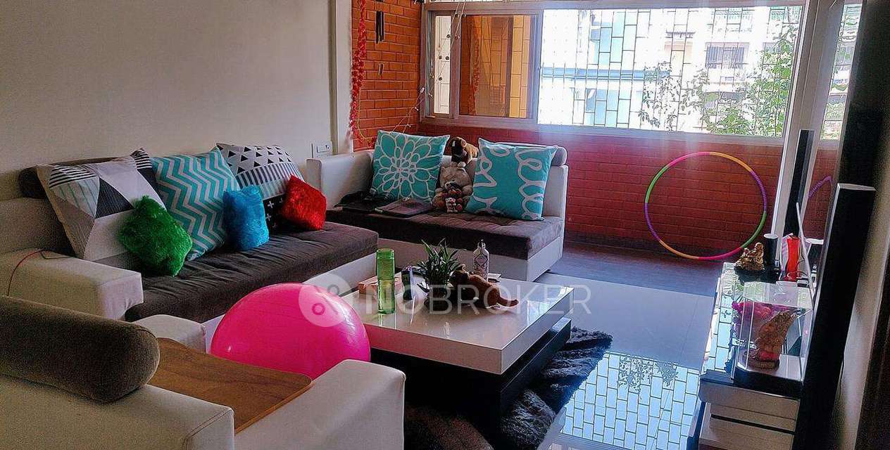 2 BHK Flat In Umesh Kiran Apartment for Rent  In Vile Parle West