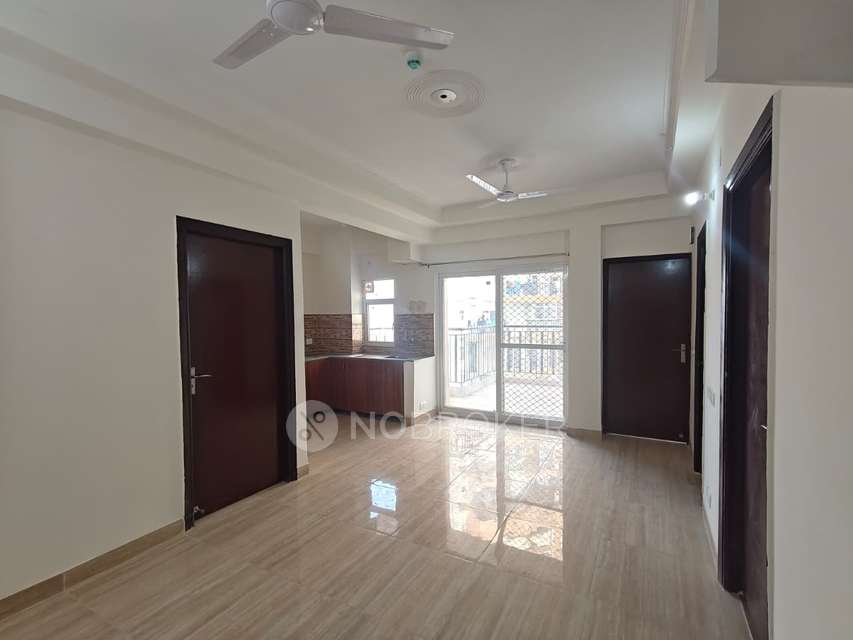 2 BHK Flat In Amrapali Tropical Garden, Tech Zone Iv for Rent  In Tech Zone Iv