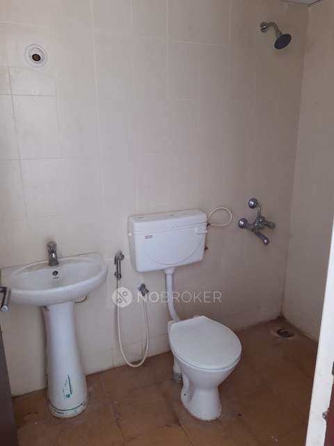 2 BHK Flat In Nd Laurel, Varthur For Sale  In Varthur