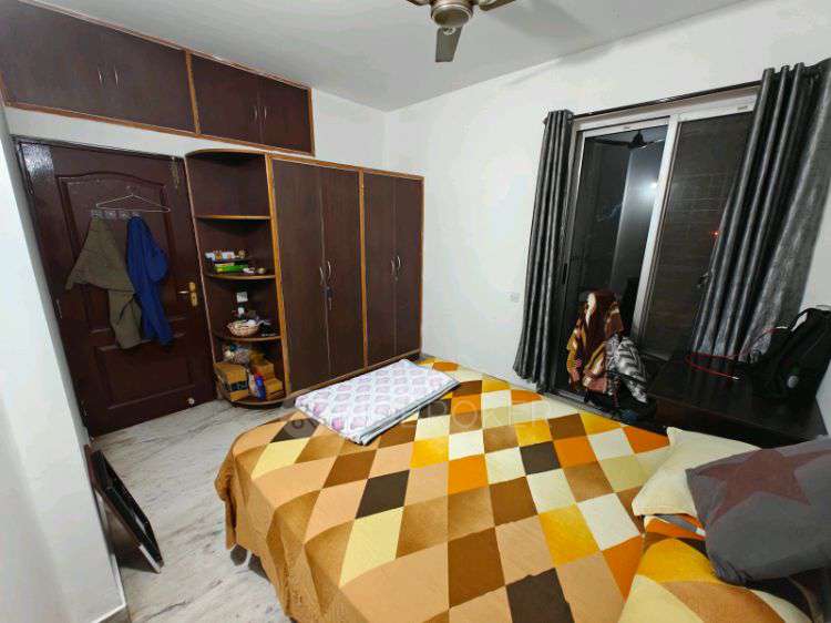 Single Room for Male In 3 BHK  In Platinum City In Peenya Metro Station