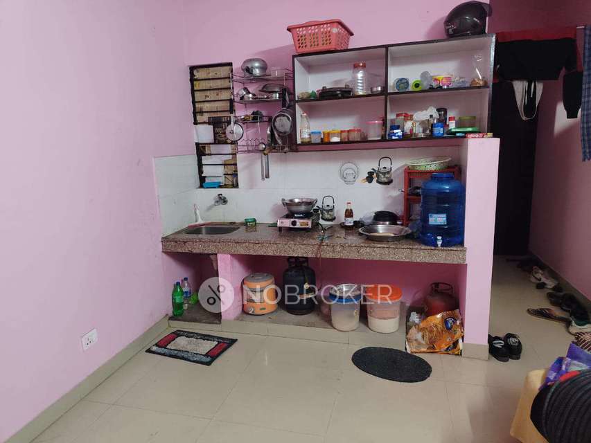 Shared Room for Male In 1 RK  In Sector 142