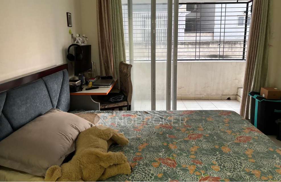 Single Room for Female In 3 BHK  In Jains Carlton Creek In Manikonda