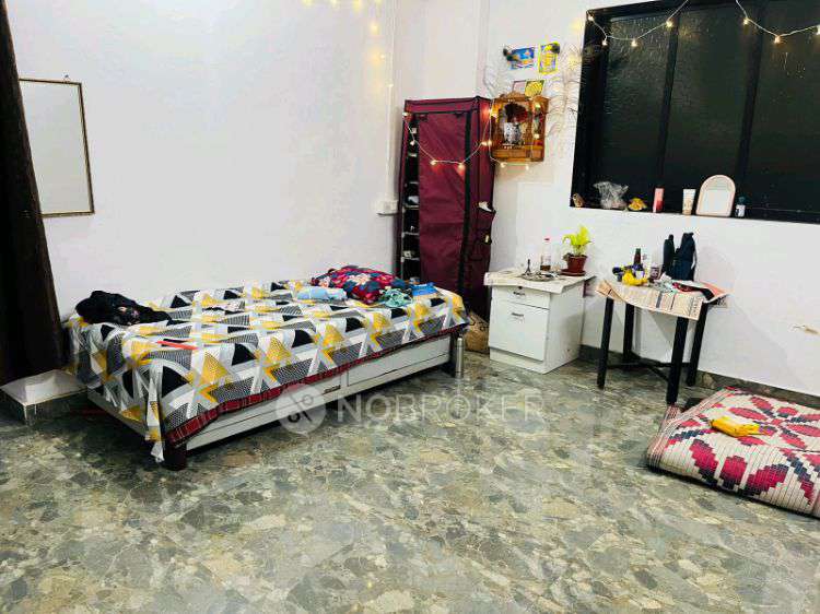 1 BHK Flat In Chandi Niwas  for Rent  In Versova, Andheri West