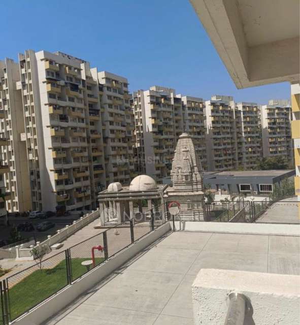 Shared Room for Female In 2 BHK  In Kolte Patil Three Jewels In Katraj - Kondhwa Road